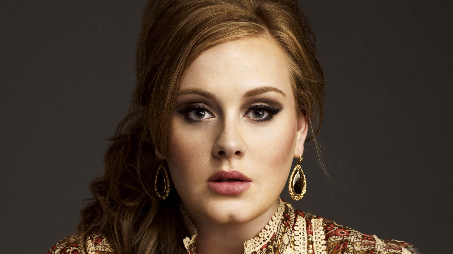 http://natalijastun.com/wp-content/uploads/2012/06/Adele-04.jpg